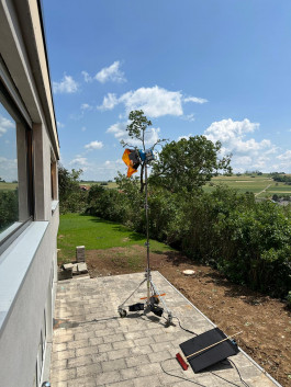 Julius Oppermann on set for bott, with a Arri M18 